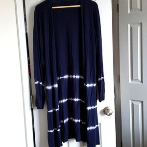Maurices. Large. Navy and white